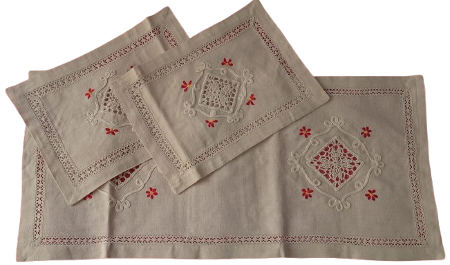 Tris Centrini Misto Lino Beige con Ricamo Gigliuzzo e Merletto Uncinetto Decora
