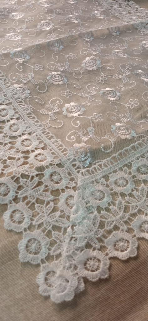 Tris Centrini 3 pezzi fantasia Fiori Lavorato Bianco o Beige Grigio Elegante