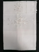 Coppia Asciugamano in Lino Ricamo Burano a Mano Bianco Tinta Unita