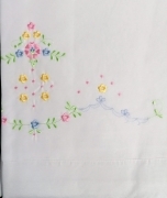 Lenzuolo Ricamato con Orlo a Giorno in Policotone con due Federe Matrimoniale