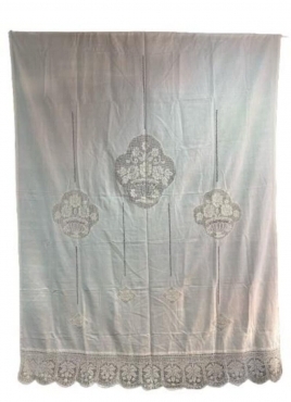 Tenda in Puro Lino con ricamo ad Uncinetto ed Intaglio a Man